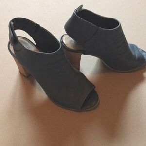 Steve Madden Steel blue wedges